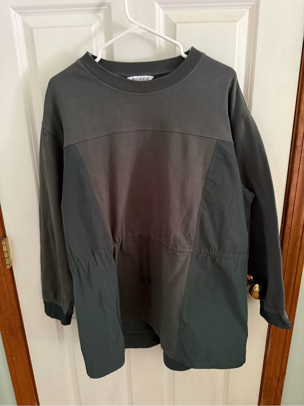 Athleta triumph hybrid  Sweatshirt